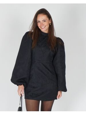 HARPER & YVE HARPER & YVE }